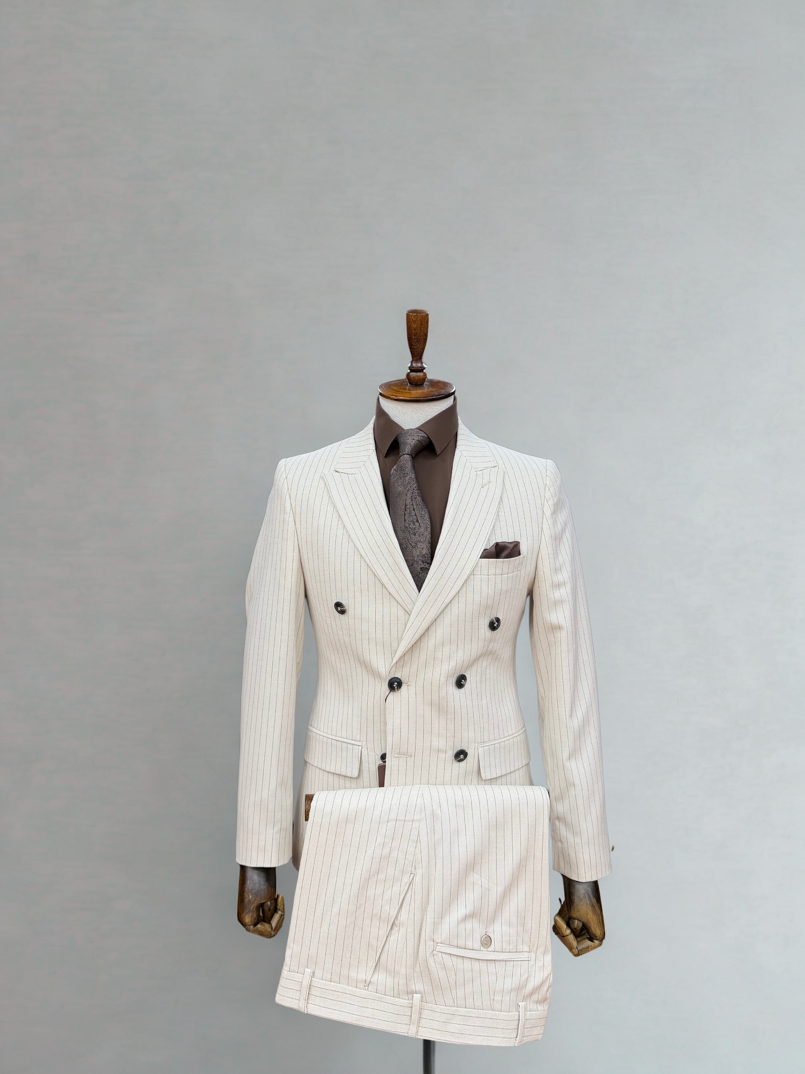 Beige Gestreept Double Breasted Tailord Fit pak