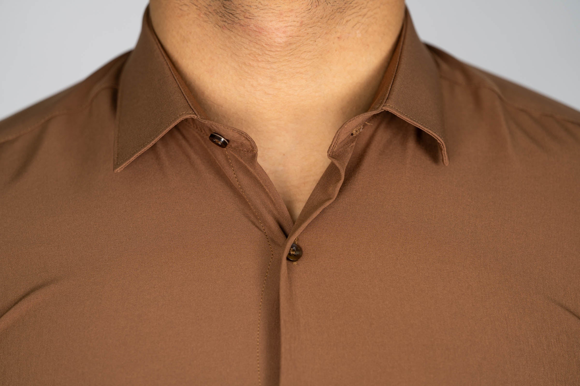 AVBA Length-Size Shirt Brown - Wrinkle-Free with Stretch for Optimal Comfort