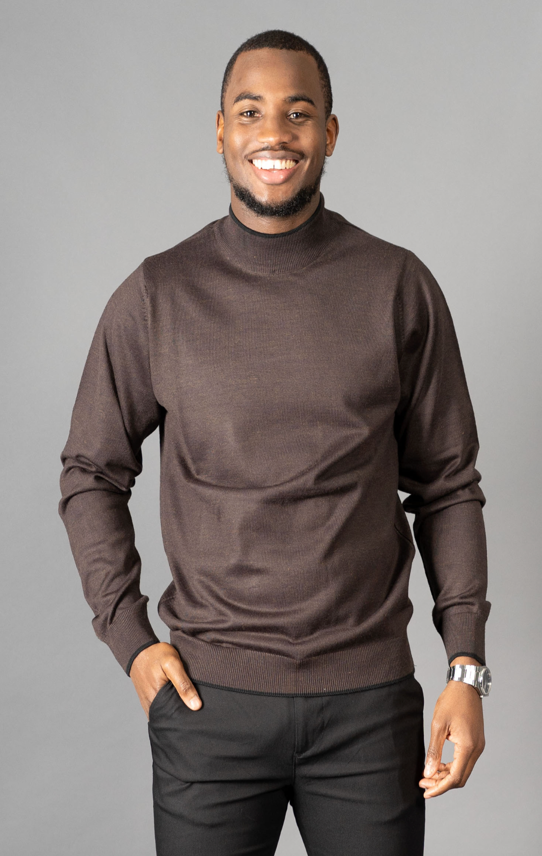 AVBA Turtleneck Sweater: A Stylish Expression of Luxurious Brown